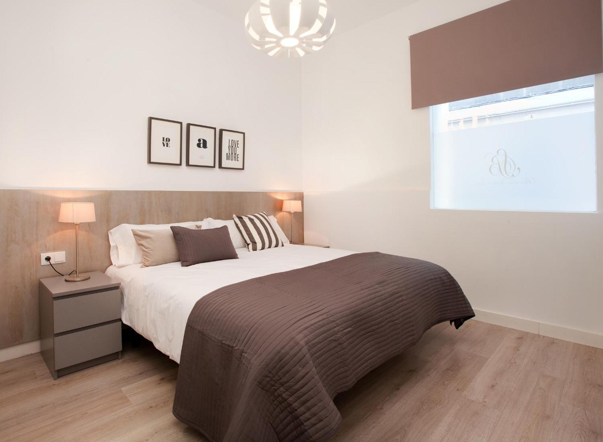 Click&Flat Seneca Suites Barcelona Szoba fotó