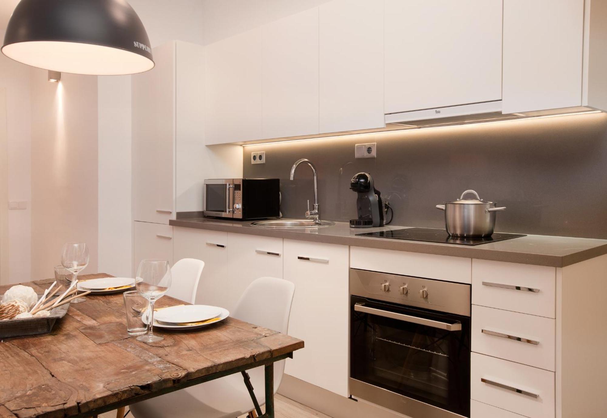 Click&Flat Seneca Suites Barcelona Szoba fotó