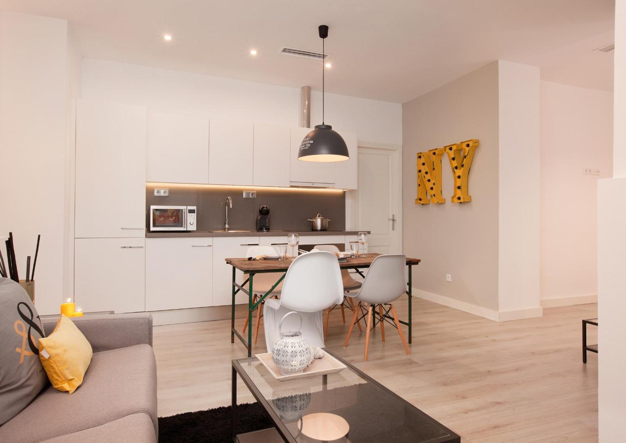 Click&Flat Seneca Suites Barcelona Szoba fotó