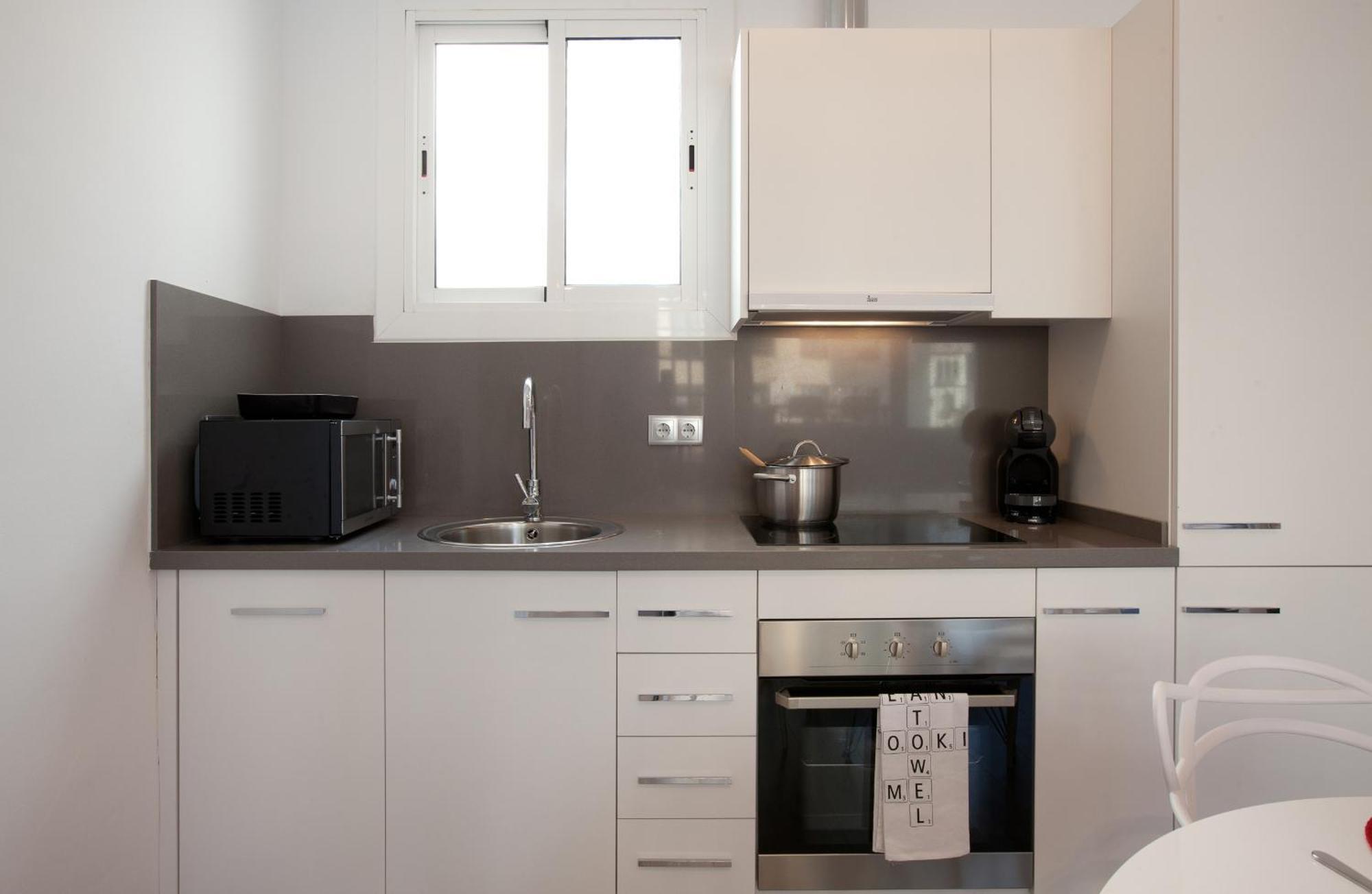 Click&Flat Seneca Suites Barcelona Szoba fotó