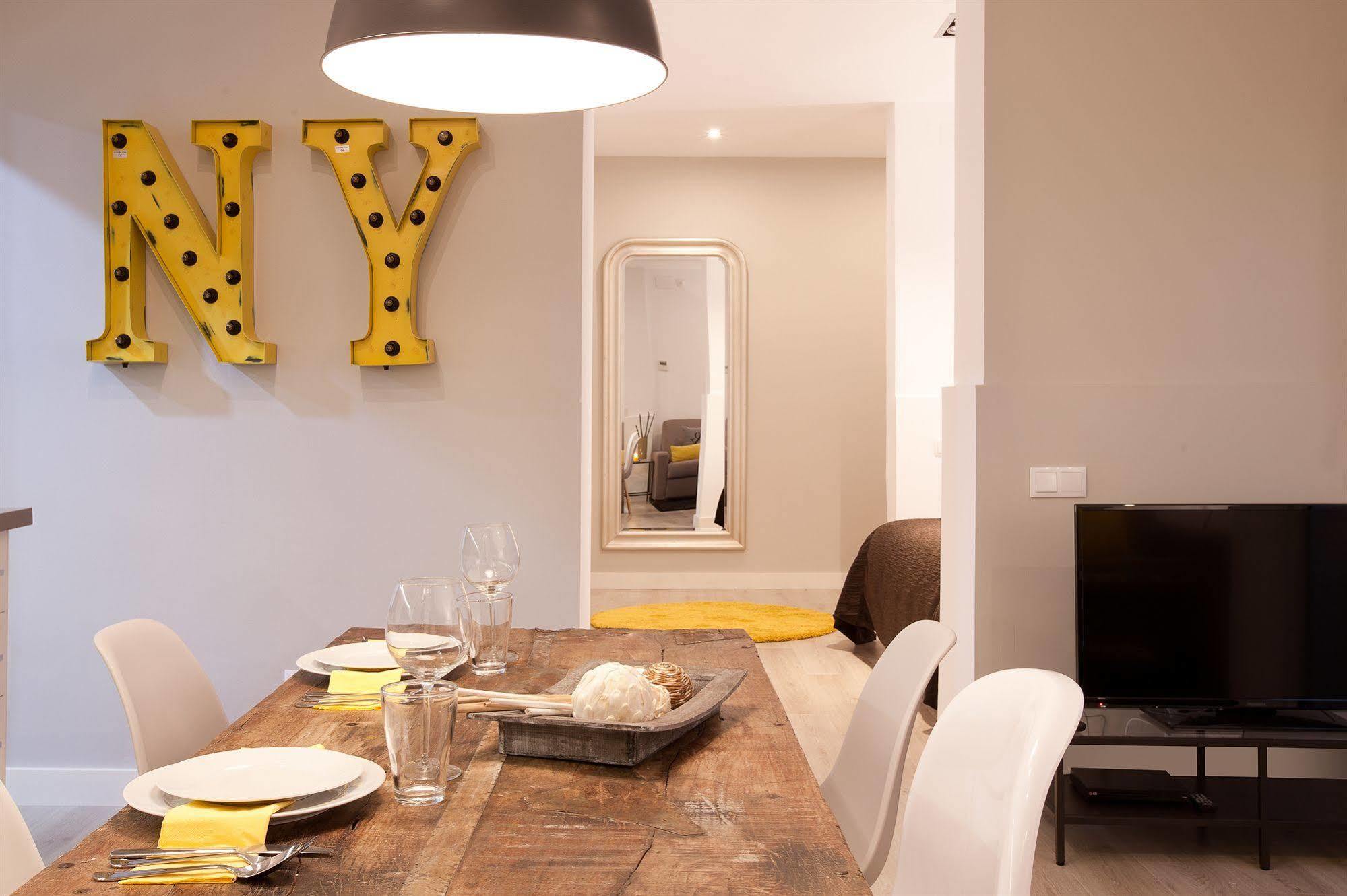 Click&Flat Seneca Suites Barcelona Kültér fotó